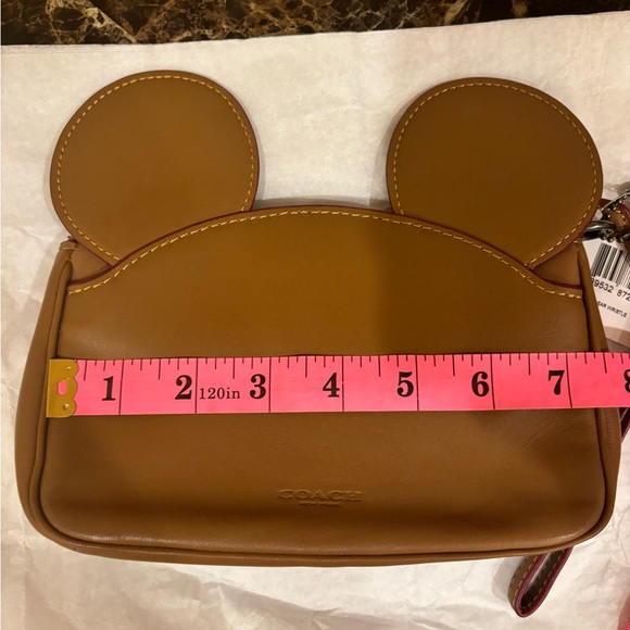 ❌SOLD❌ Coach Disney x Coach Mickey Mouse wristlet - Picture 4 of 6